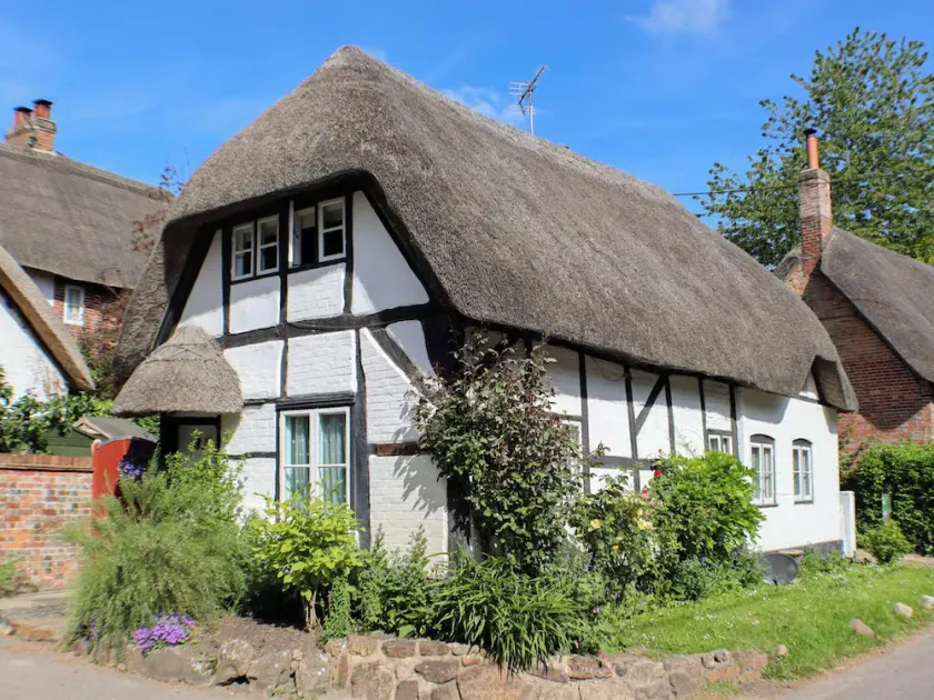 2 chambres à coucher à Wootton Rivers, near Marlborough - Image 1