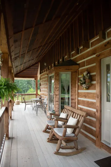 Log Lodge med udsigt over søen med udsigt over bjergene - Image 1