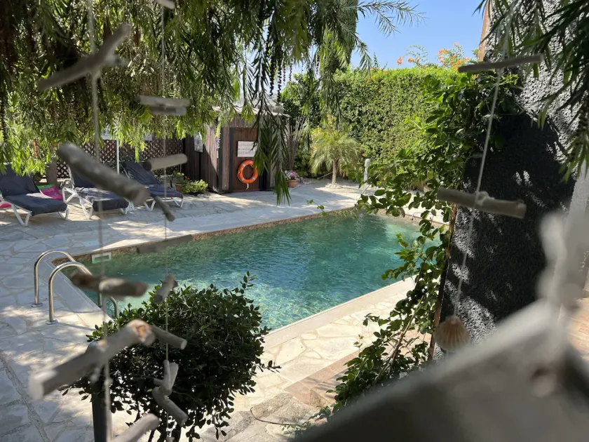 Cozy modern cottage -2 Bedroom. & Private Pool-5min to Coral Bay - Image 1