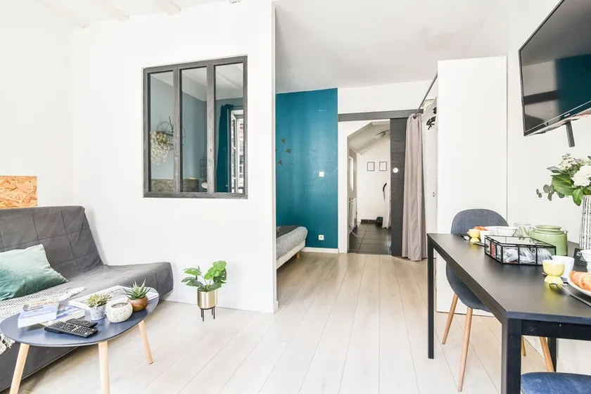 Apartamento perto da catedral: Window on Krut - Image 1