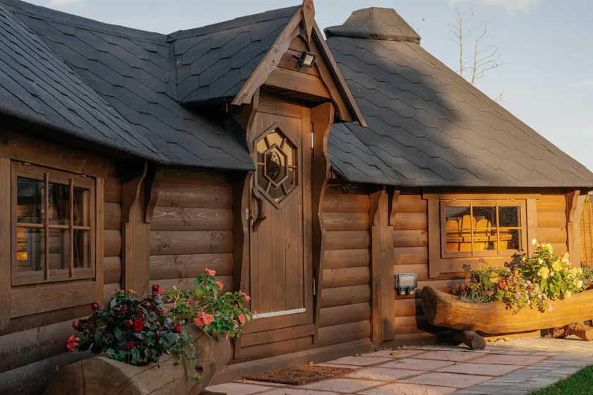 Bespoke Holiday Home With Private Pool And Hot Tub, Sleeps 8 Ref 34073P - Image 1