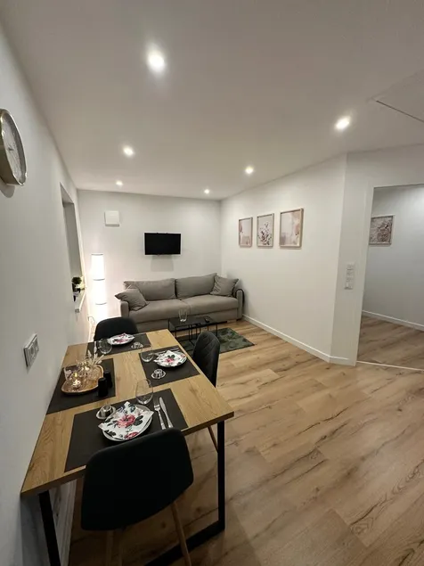 Apartamento \"Am Tillysee en Wardenburg\" con terraza privada y Wi-Fi - Image 1