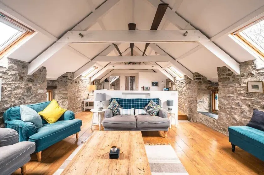Stunning Converted Granary in Heart of St Davids - Image 1