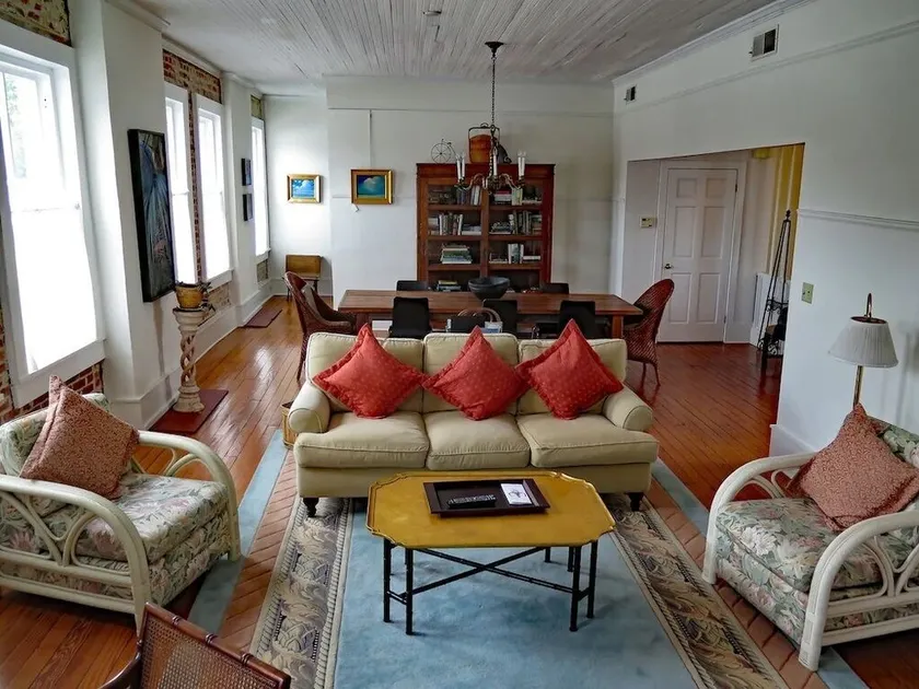 ArtLoft Historic Loft Apartment located in the heart of Downtown Beaufort - Image 1