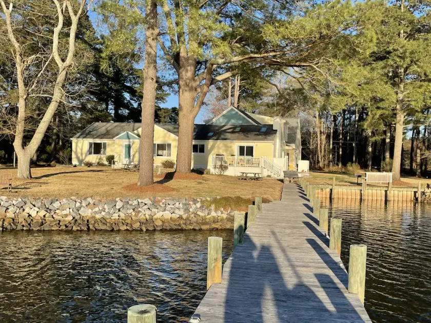 \"Right on the Water\" vacation home in Mathews - Image 1