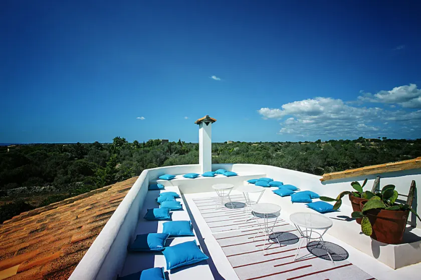 Finca mit Meerblick, Pool und großem Grundstück, 900 m vom Meer - Image 1