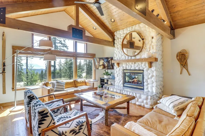 Ski-In/Ski-Out Whitefish Duplex w/ Hot Tub! - Image 1