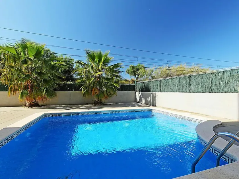 Appartement adapté aux familles avec piscine et terrasse | Plage à proximité - Image 1