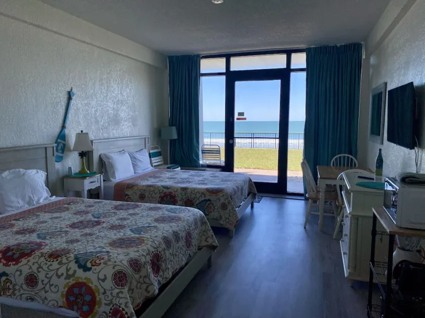Oceanfront on Daytona Beach - Image 1