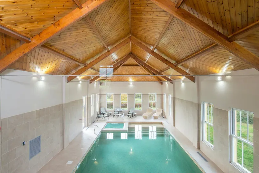 Holiday Home in Llangunnor With Pool, No Deposit - Image 1