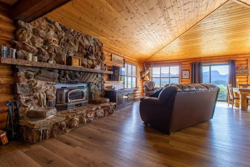 Magnifique vue sur la montagne de Hilltop Home sur 50 Acre Ranch. - Image 1