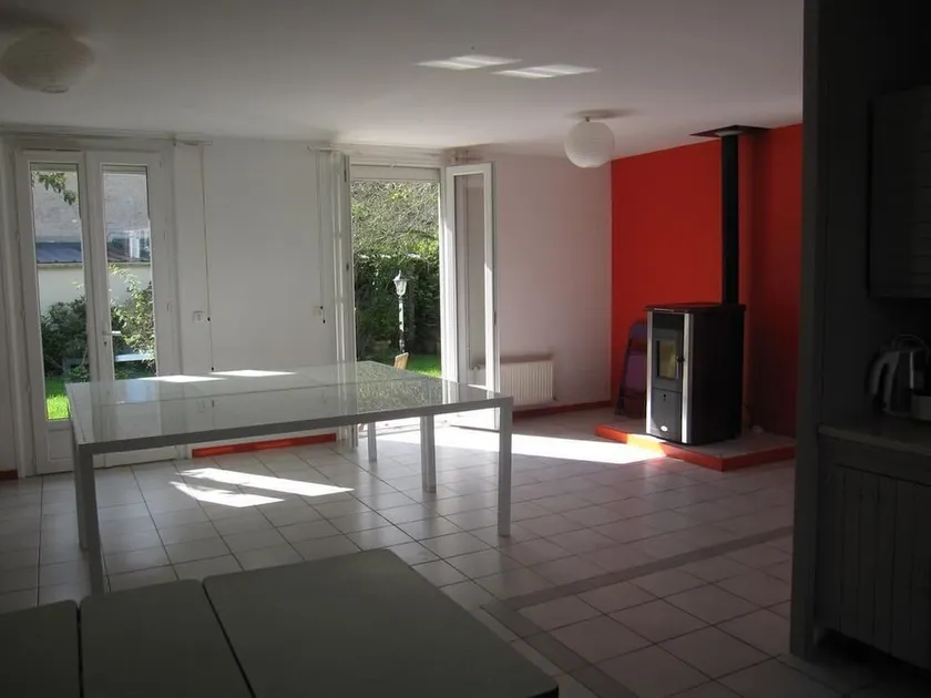 House surrounded by greenery, near a river, with 5 bedrooms (sleeps 15) - Image 1