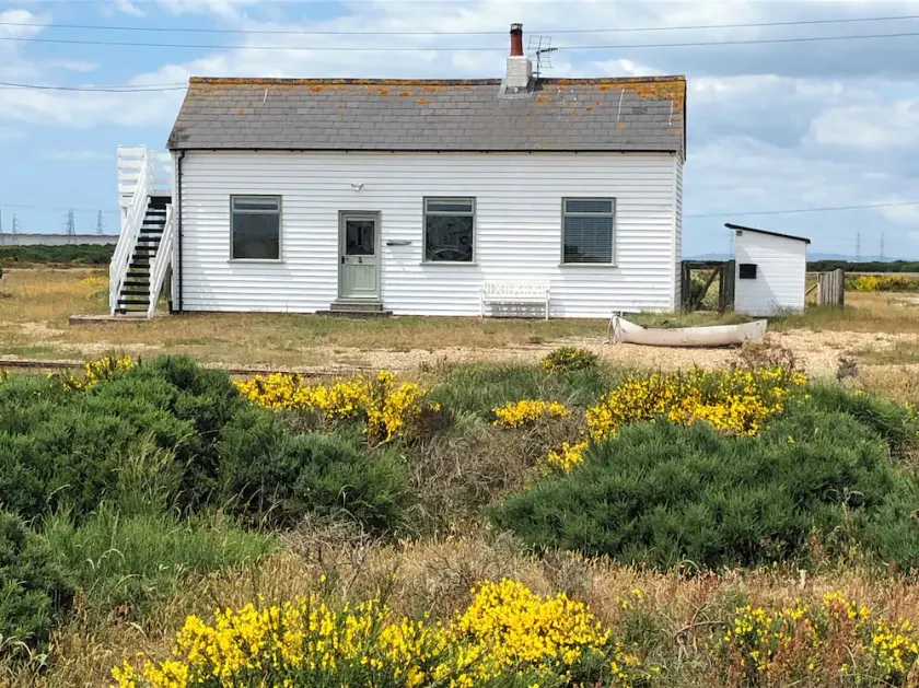 Charming original fishermans cottage on Dungeness beach - Image 1