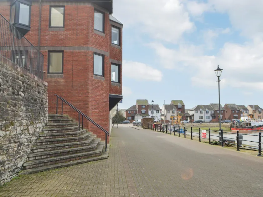2 bedroom accommodation in Maryport - Image 1