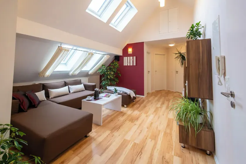 Modern, comfortable vacation apartment with terrace, on the Main Valley cycle path - Image 1