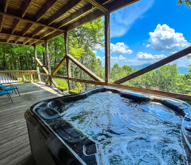 El Cabitan: 4BR Scenic Mountain Views, Hot Tub, Game Room & Fire Pit - Image 1