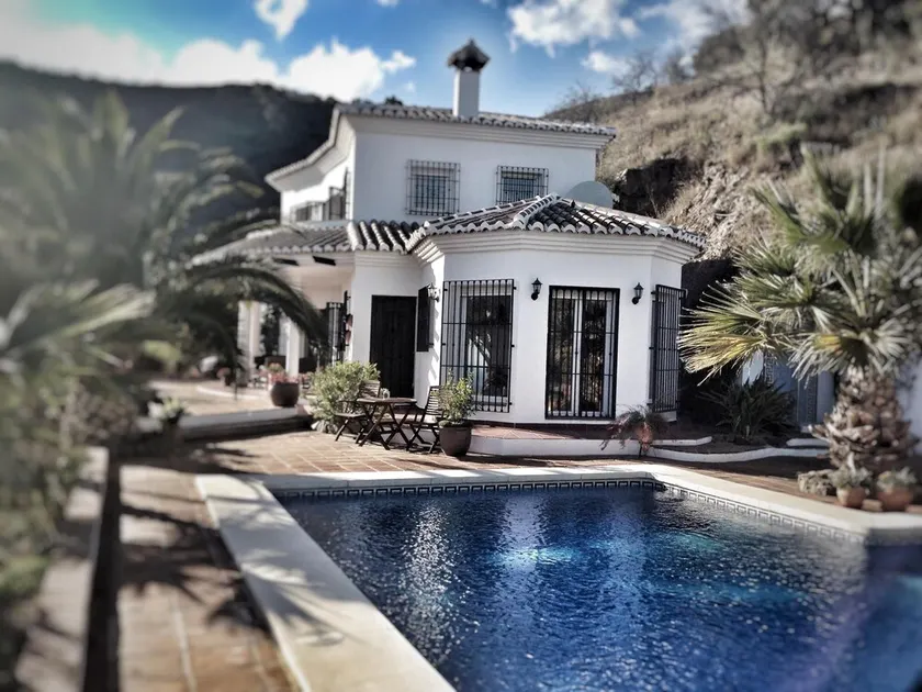 Dream villa with a breathtaking view of the mountains and the Costa del Sol - Image 1