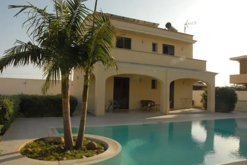 Intero Residence in esclusiva con piscina privata vicino la spiaggiadiTonnarella - Image 1