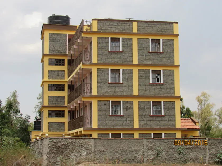 Bondo Travellers Hostel & Hotel - Image 1