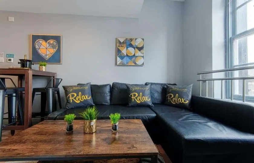 The Penthouse Sleeps 16 Wrexham City Centre - Image 1