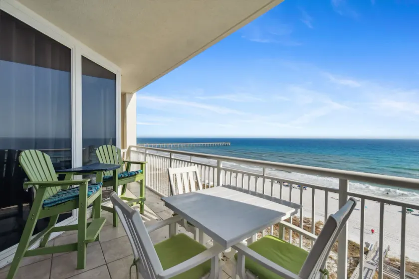 Free Beach Service! Newly Updated/Beachy 8th flr condo w/stunning Gulf Views! - Image 1