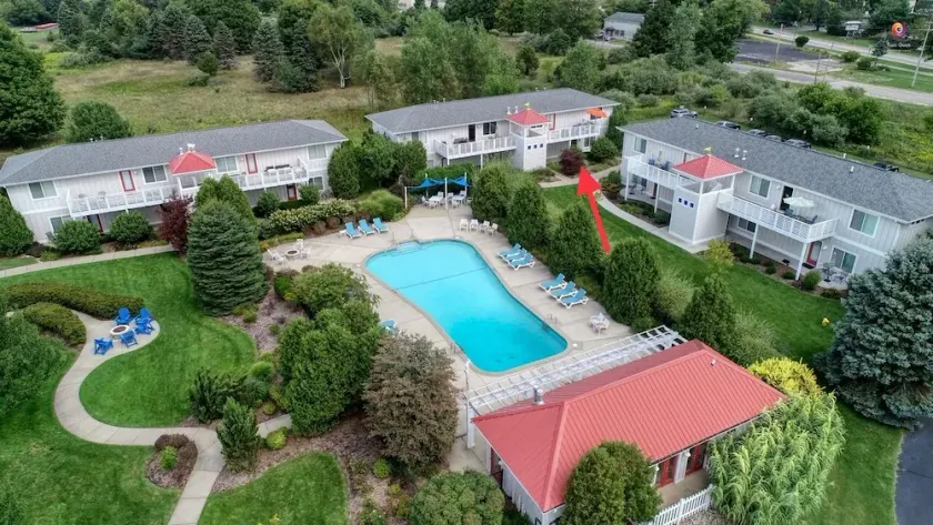 Minutes to the Beach, Douglas, & Saugatuck! - Image 1
