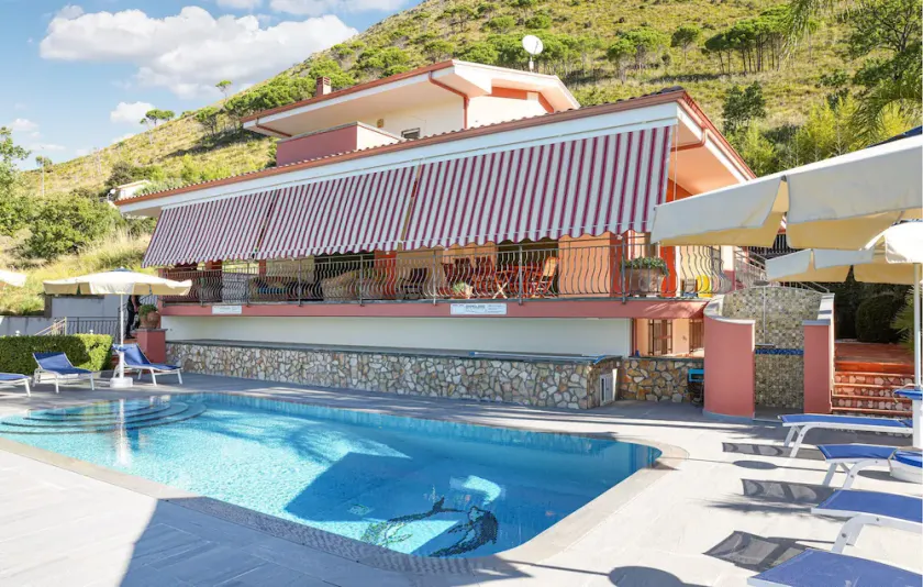 Casa fronte mare a Tortora -CS- - Image 1