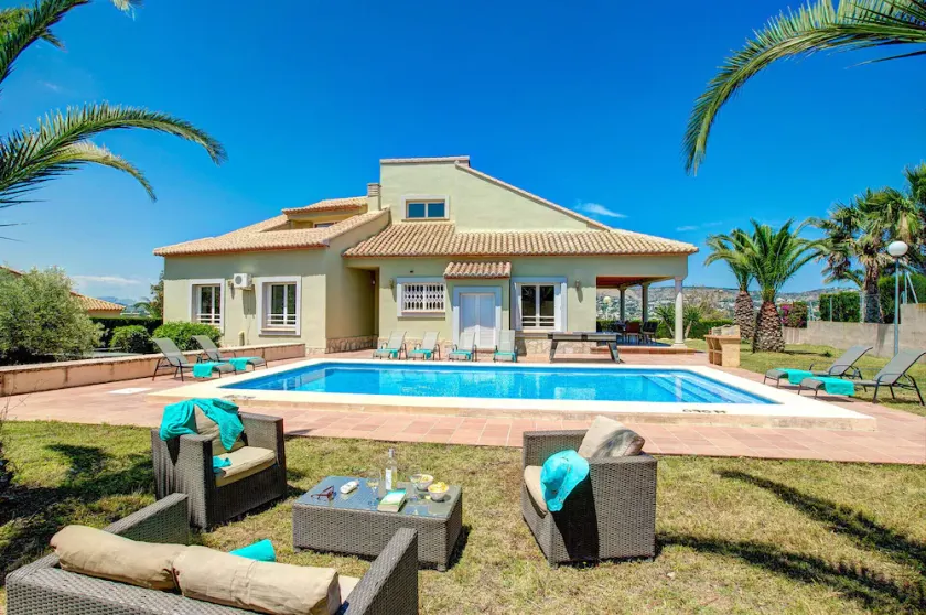 0339 Villa Elefante Fresno - Image 1