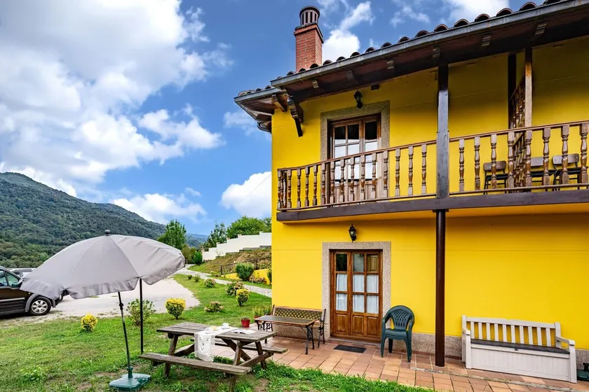Country House 'Socastillo A' with Mountain View, Private Terrace and Private Garden - Image 1