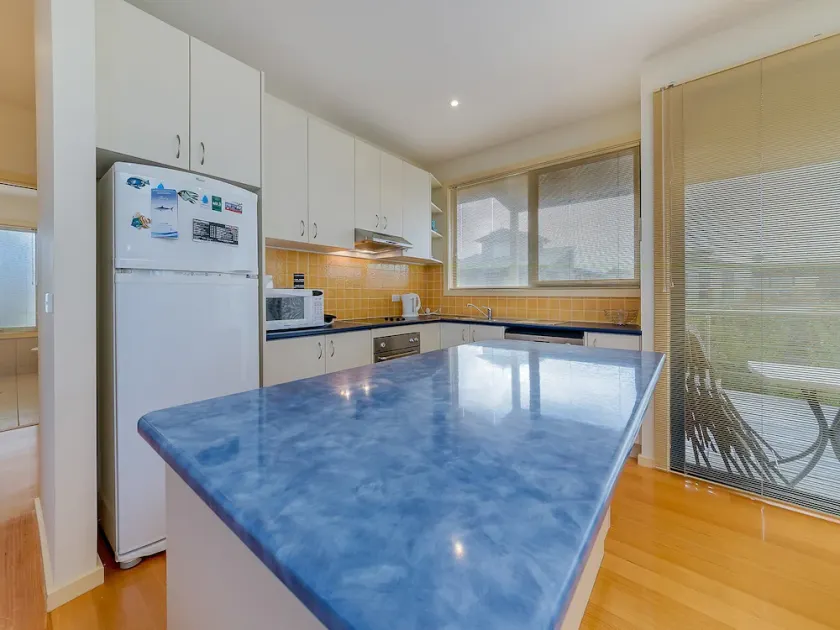 5 Salmon Row, What a position, so close to Smiths Beach! - Image 1