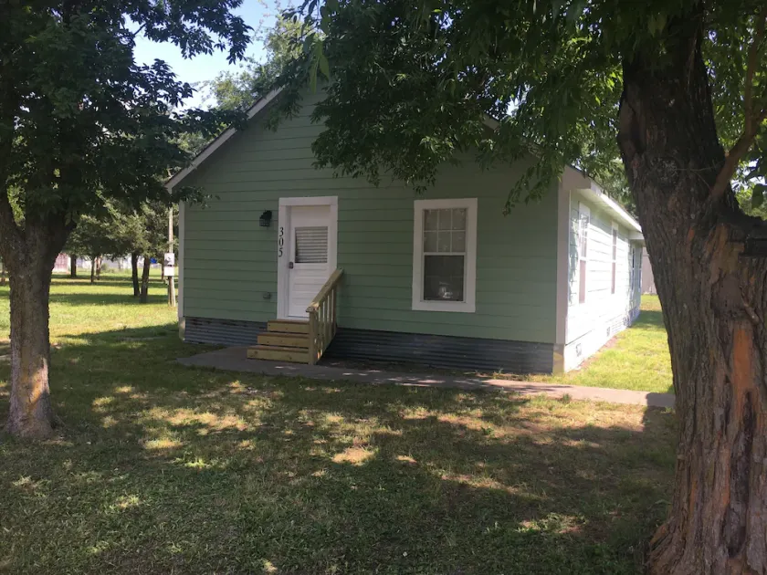 Country Getaway for Work or Play 5 miles from Wind Point Park - Image 1