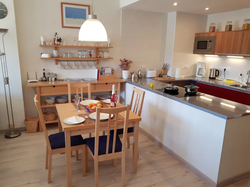 Moraira Centre Refubished Apartment with Pool & Aircon near Beach, Marina & Bars - Image 1