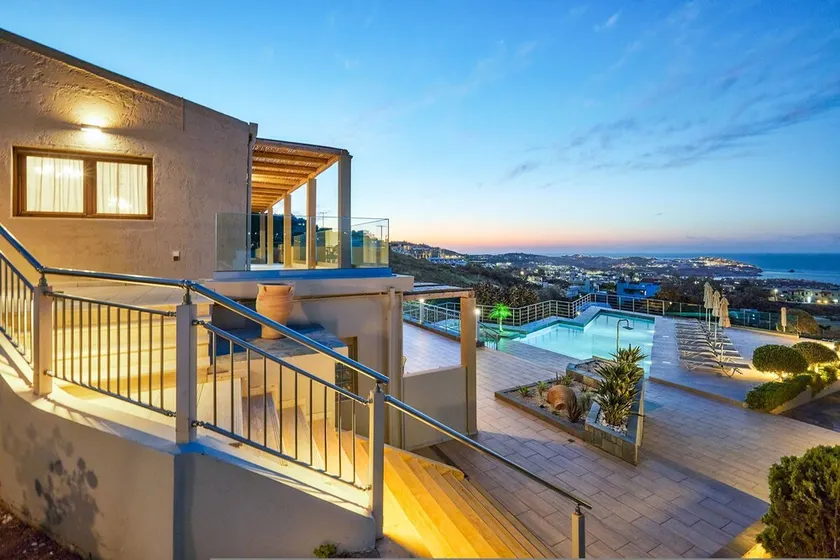 Charming Retro Studio With Shared Pool and View RU - Image 1