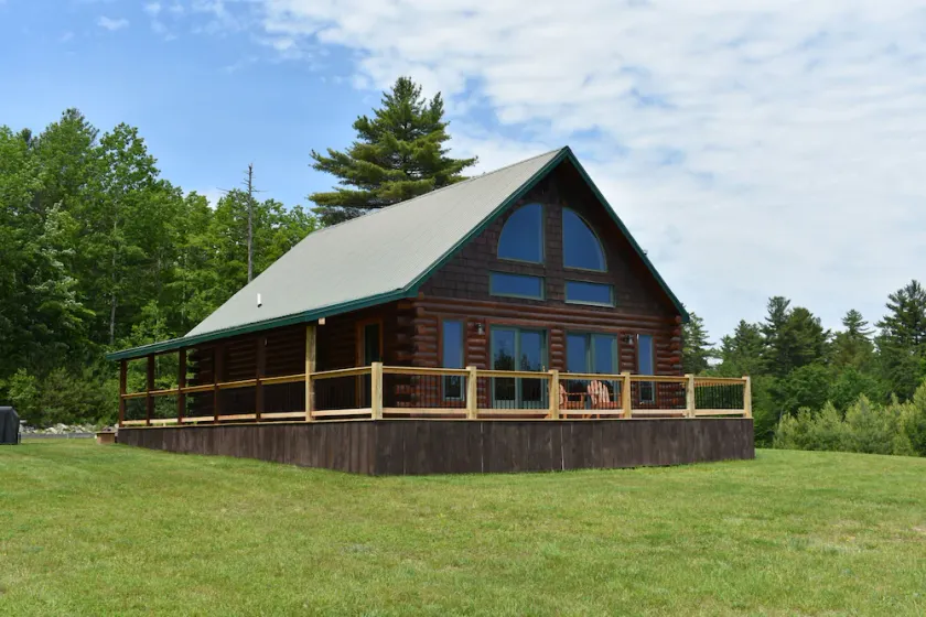 Privacy Galore at the Little Pine Loj.   - Image 1