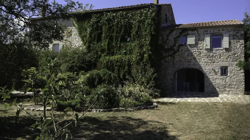 Contemporary gîte in a charming residence. - Image 1