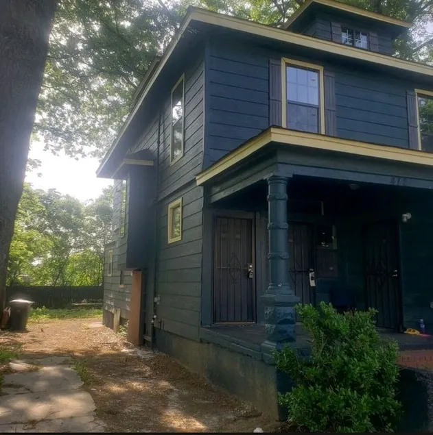 Nice Cozy Bungalow 10 minutes from downtown!! - Image 1