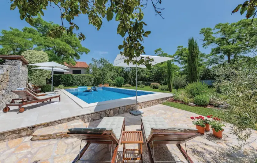 Beautiful Home in Svetvincenat With Wifi and 2 Bedrooms - Image 1