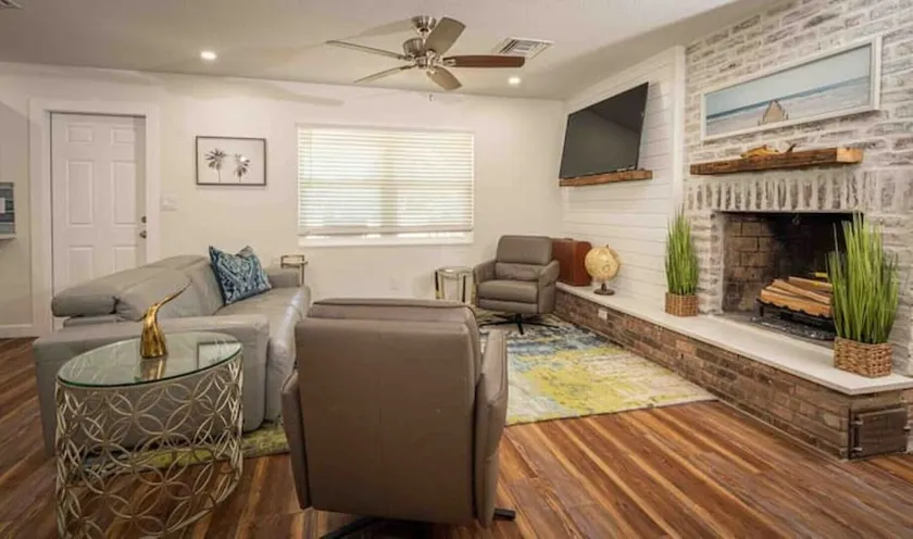 Modern Farmhouse Retreat – Heated Pool & Close to Beaches! - Image 1