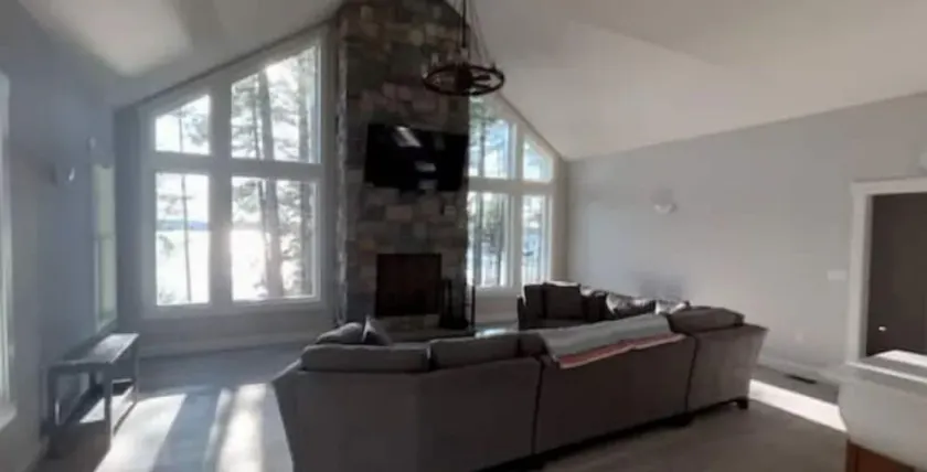New Maine Private Lake House - Image 1