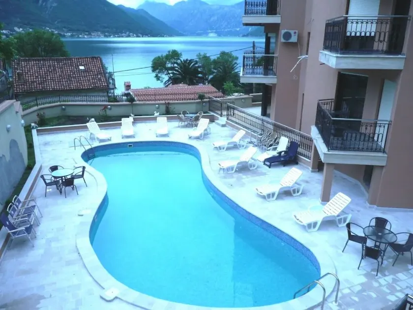 Appartement exclusif 2 chambres vue mer avec piscine - Image 1