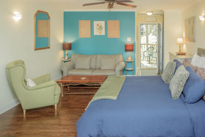 Lake Lure Cozy Mountain Studio @ Rumbling Bald Resort🌟Pools🌟Golf🌟Spa🌟Dining🌟 - Image 1