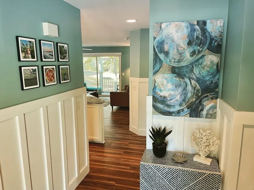 2BR/2BA w/ Rainfall Showers, Screened Porch, 1st Floor, Pool, Gated Community - Image 1