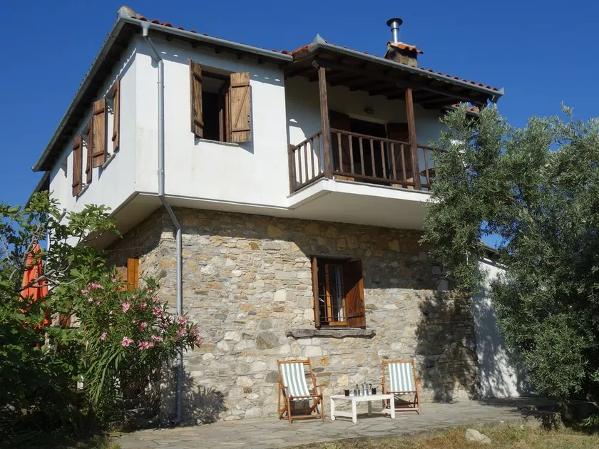Traditional Stonehouse - Image 1