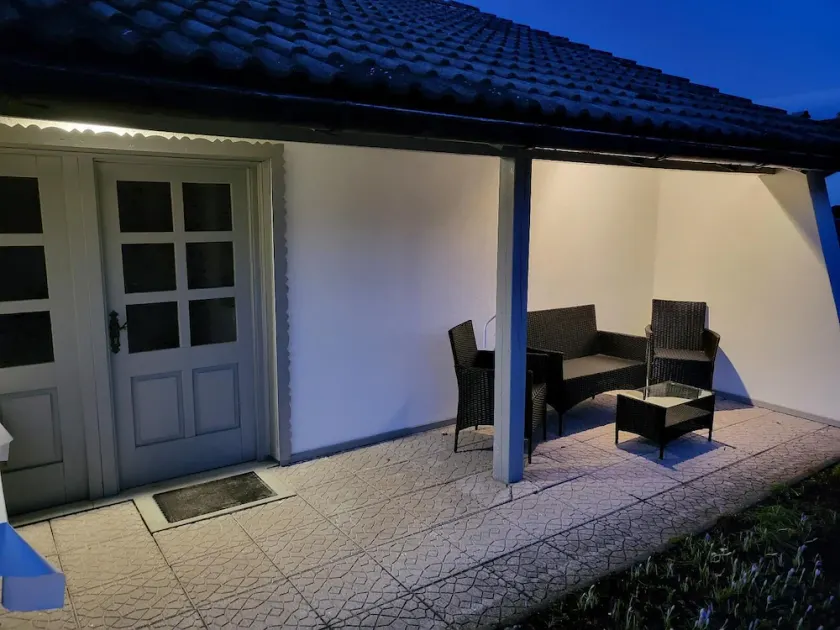 Cozy vacation home (52sqm) with terrace and space for 4 people - Image 1