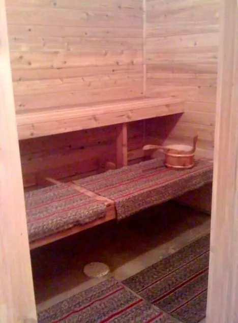 Ganzjahres-Seeufer-Hütte, 2 Schlafzimmer + Futon, 2 volle Badezimmer, Sauna, Schlafplätze für 4-5 - Image 1
