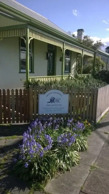 The Gatehouse - historic cottage - pet friendly - Image 1