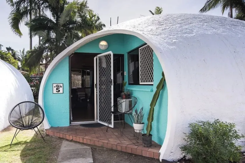 Unique Ocean front Igloo at Trinity Beach sleeps 2 - Image 1