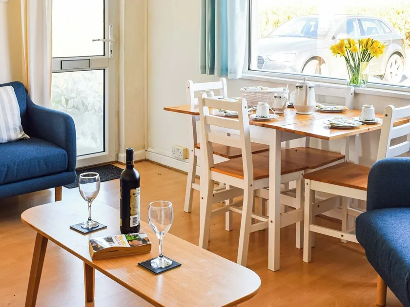 2 bedroom accommodation in The Lizard - Image 1