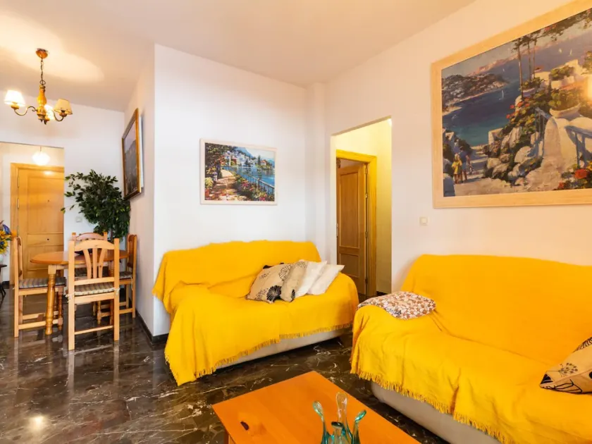 Apto Castell Beach. Apartamento con amplia terraza junto al mar. - Image 1