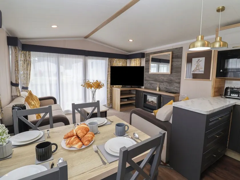 Stag Lodge, Caravan 70 - Image 1